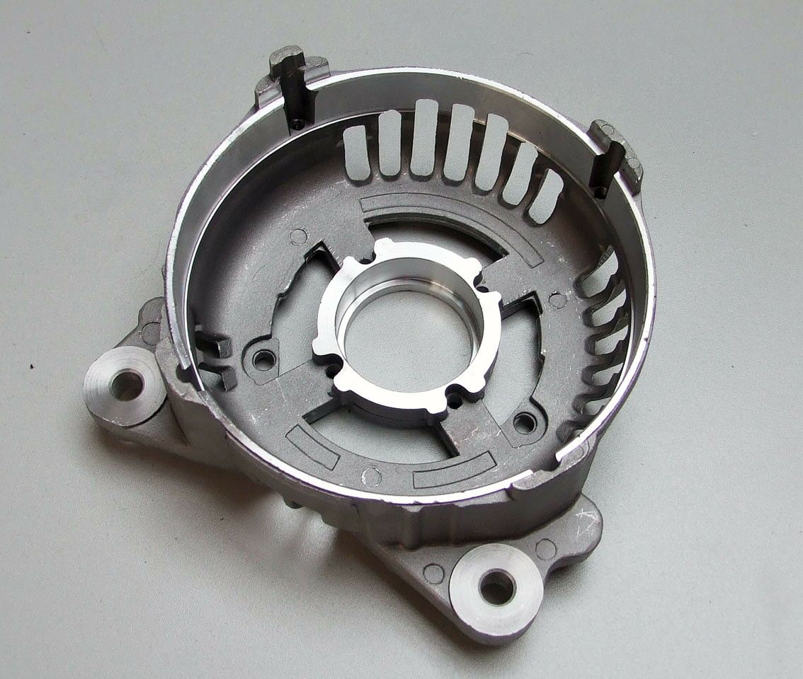 Dekla alternatora bosch prednja alfa 147 156 166