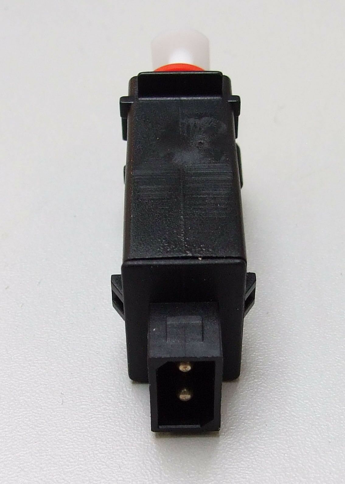 Prekidac stop svetla bmw 3 e30-e36-5 e34 e28-7 e32