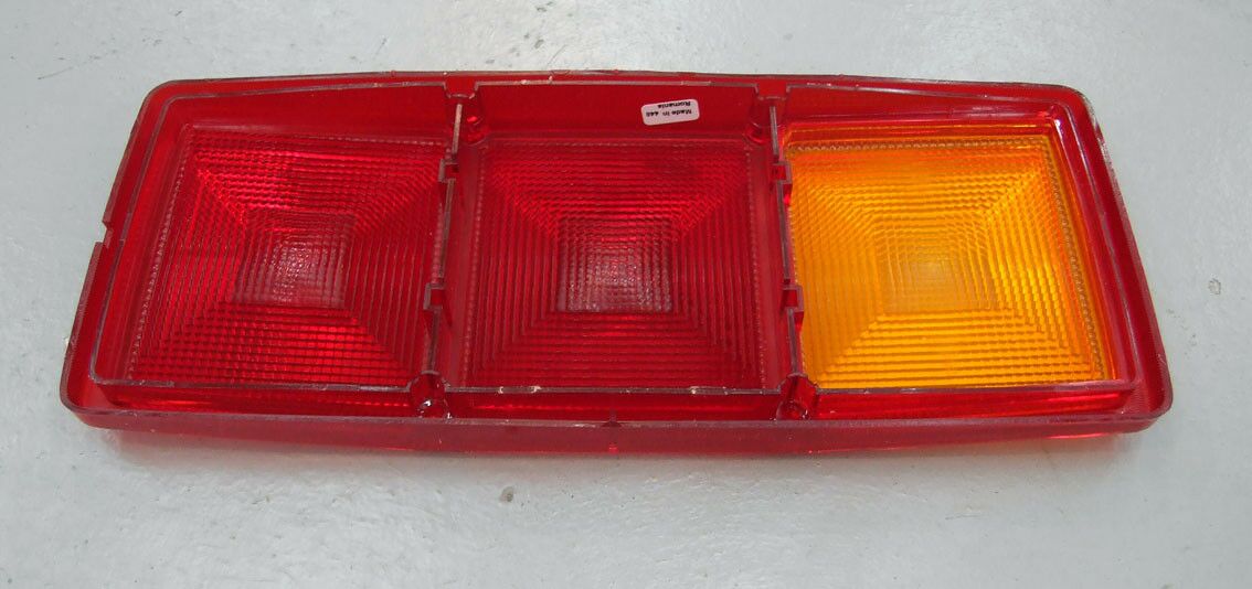 Staklo stop lampe 3 dela l/d   167-021 i 167-031