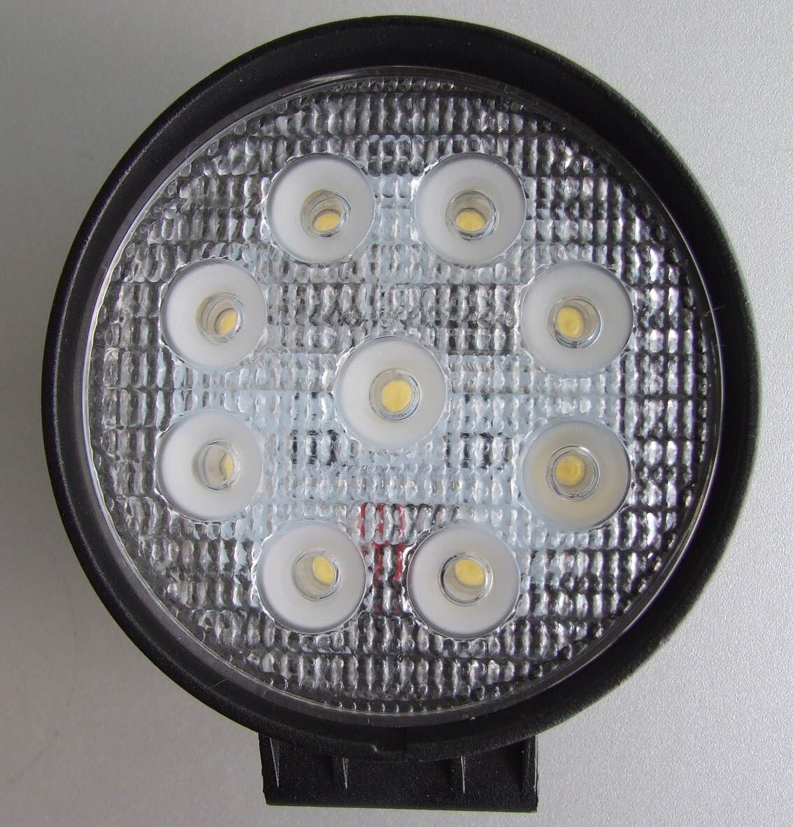 Led radno svetlo 27w 9 dioda 9v-32v okrug.